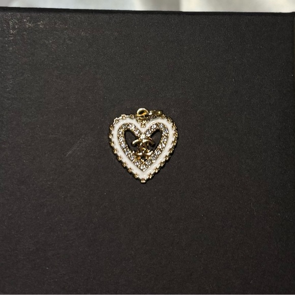 Upcycled Luxe & Handmake ❤️‍🔥 - Picture 6 of 17